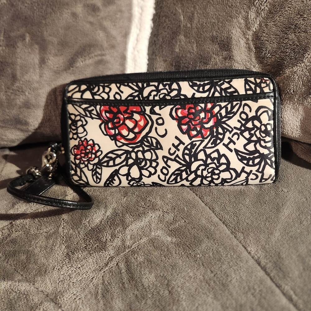 Coach Poppy Graffiti Wallet